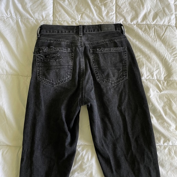 American Eagle Ripped Jeans - Picture 3 of 3